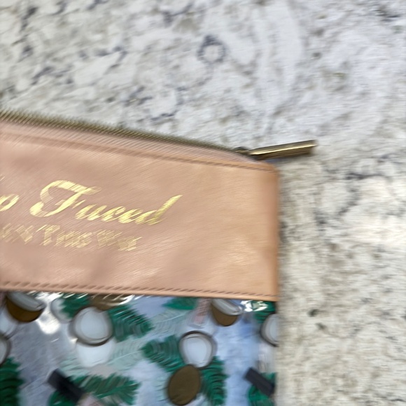 Too Faced -‎ born this way make-up bag - Picture 5 of 6